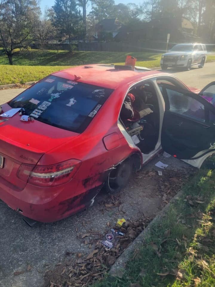 Suspicious vehicle call leads to discovery of drugs and open war